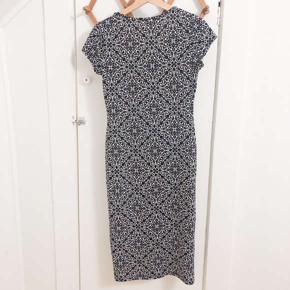 Patterned Dress - Picture 3 of 5